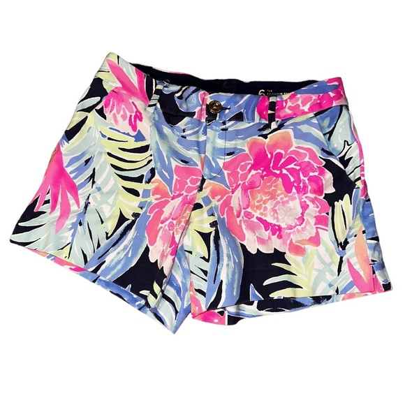 Lilly Pulitzer Pants - Lilly Pulitzer The Callahan stretch shorts size 6